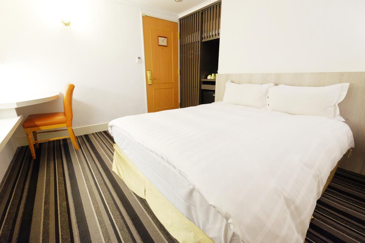 Dynasty Hotel Tainan Exterior foto