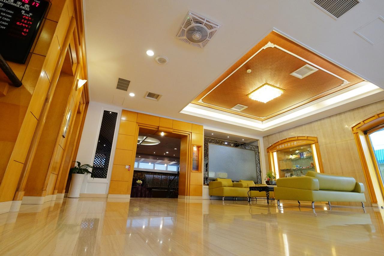 Dynasty Hotel Tainan Exterior foto
