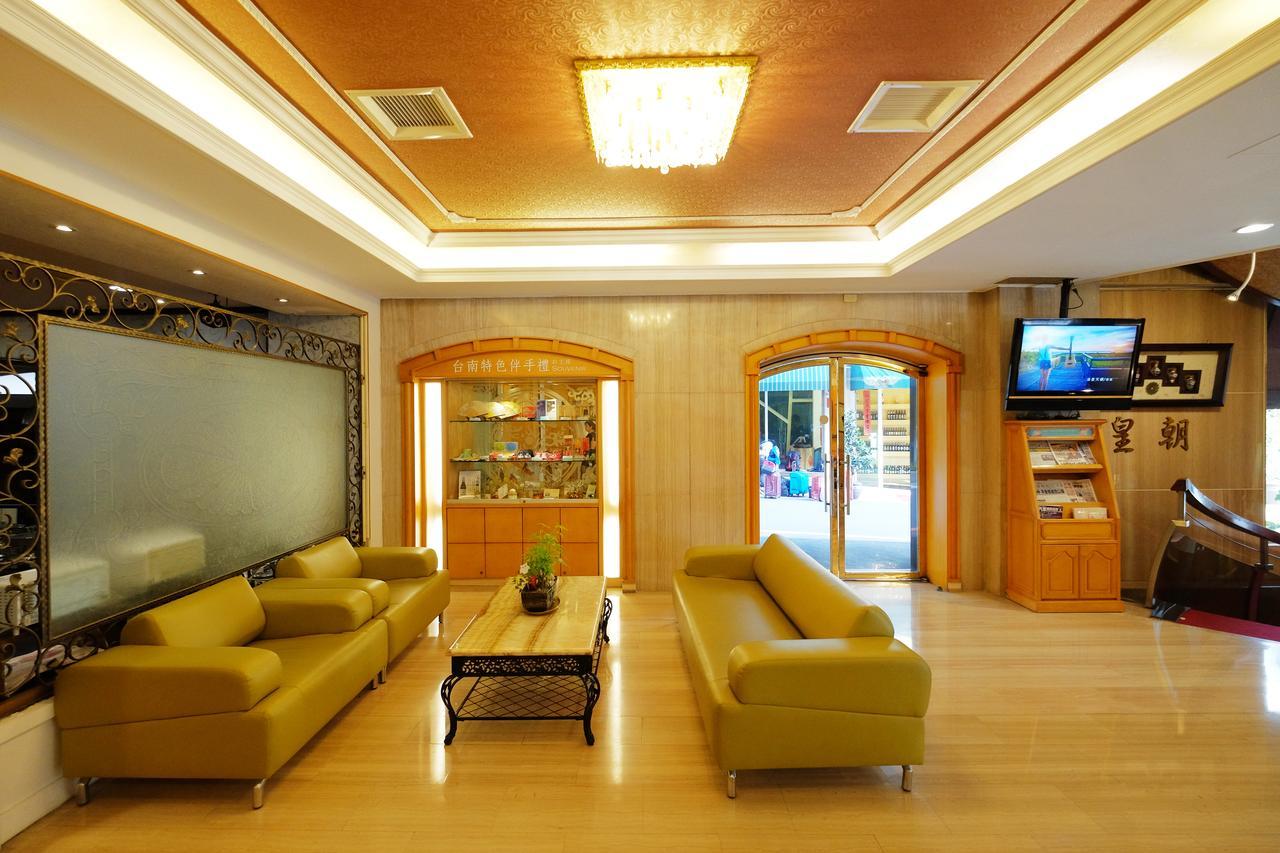 Dynasty Hotel Tainan Exterior foto