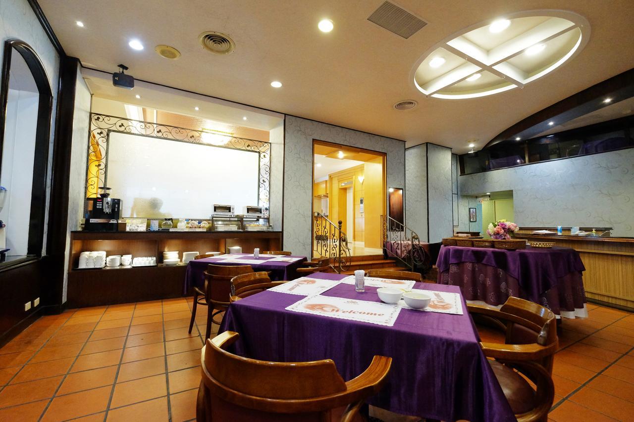 Dynasty Hotel Tainan Exterior foto